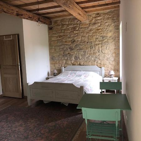 Chambre Du Tilleul - Charme, Confort Et Piscine Sigonce Buitenkant foto